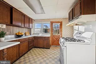 1102 Primos Ave, Secane, PA 19018 - Photo 5