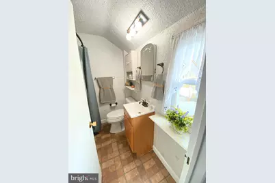 880 Quaint Street, Secane, PA 19018 - Photo 17