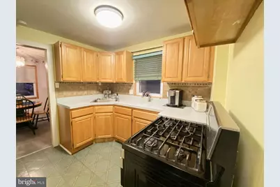 880 Quaint Street, Secane, PA 19018 - Photo 9