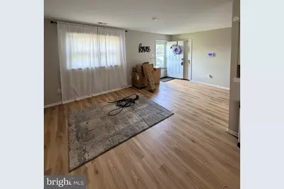 521 Corinthian Avenue, Essington, PA 19029 - Photo 3