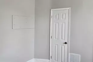 1105 W 8th St, Chester, PA 19013 - Photo 29