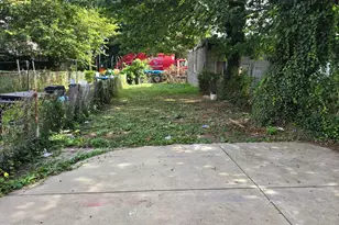 1105 W 8th St, Chester, PA 19013 - Photo 11