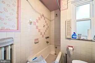 114 E Parkway Ave, Chester, PA 19013 - Photo 11