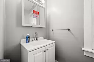 114 E Parkway Ave, Chester, PA 19013 - Photo 9