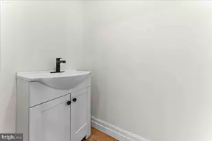 1090 Eddystone Ave, Crum Lynne, PA 19022 - Photo 17