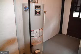 7042 Clinton Rd, Upper Darby, PA 19082 - Photo 7