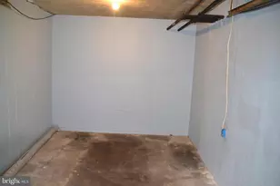 7042 Clinton Rd, Upper Darby, PA 19082 - Photo 5