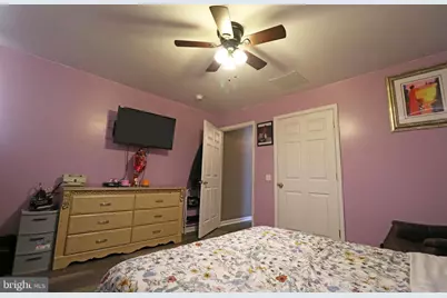 802 E 9th Street, Chester, PA 19013 - Photo 41