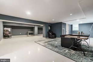 75 E Stewart Ave, Lansdowne, PA 19050 - Photo 17