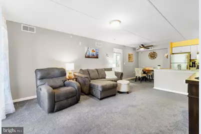 5200 Hilltop Drive #42, Brookhaven, PA 19015 - Photo 3