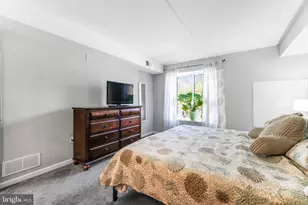 5200 Hilltop Dr, Brookhaven, PA 19015 - Photo 15