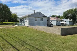 2434 Green St, Chester, PA 19013 - Photo 3