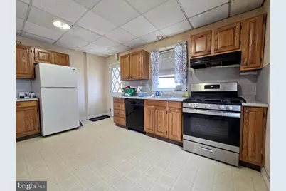 515 Andrews Avenue, Collingdale, PA 19023 - Photo 3