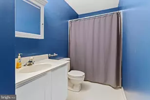 414 Dogwood Cir, Upper Chichester, PA 19014 - Photo 19