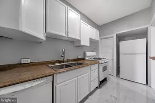 29 College Ave, Upper Darby, PA 19082 - Photo 11