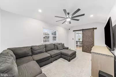 2330 Poe Road, Secane, PA 19018 - Photo 7