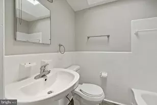 235 W Wyncliffe Ave, Clifton Heights, PA 19018 - Photo 13