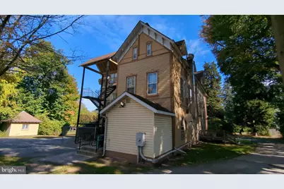 900 Main, Brookhaven, PA 19015 - Photo 3