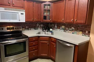 5200 Hilltop Dr, Brookhaven, PA 19015 - Photo 11