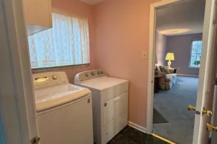 4312 Yorktown Dr, Upper Chichester, PA 19061 - Photo 11