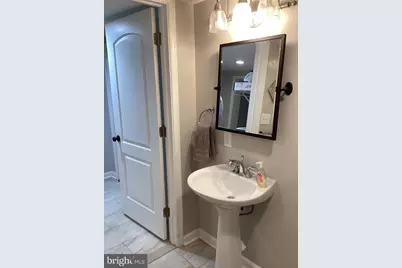 13 W 8th Street, Marcus Hook, PA 19061 - Photo 17