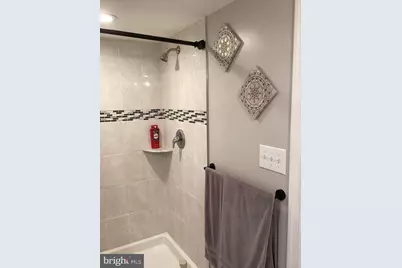 13 W 8th Street, Marcus Hook, PA 19061 - Photo 15