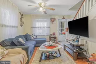 810 Pleasant Ave, Upper Chichester, PA 19061 - Photo 5