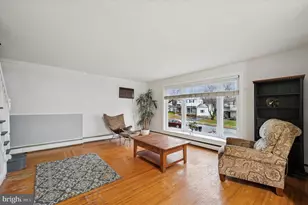 42 Colonial Dr, Havertown, PA 19083 - Photo 3