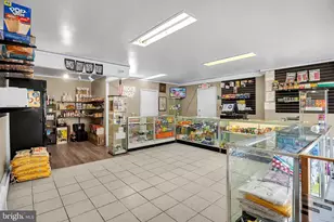 228 Long Ln, Upper Darby, PA 19082 - Photo 9