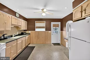 111 E Oak Ln, Glenolden, PA 19036 - Photo 17