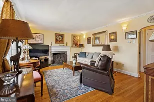 145 Merrybrook Dr, Havertown, PA 19083 - Photo 3