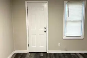 425 Highland Ave, Chester, PA 19013 - Photo 11