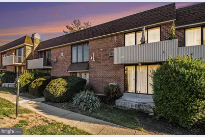 100 E Glenolden Avenue #R9, Glenolden, PA 19036 - Photo 1