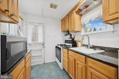 208 Rosewood Avenue, Aldan, PA 19018 - Photo 5