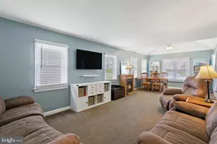 26 Green Ln, Aston, PA 19014 - Photo 5