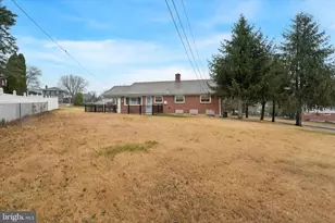 301 S New Ardmore Ave, Broomall, PA 19008 - Photo 15