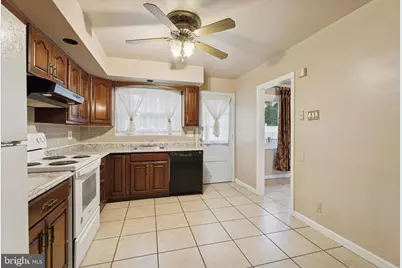 301 S New Ardmore Avenue, Broomall, PA 19008 - Photo 5