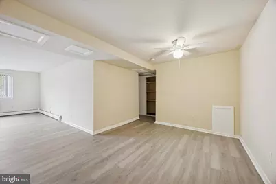 100 E Glenolden Avenue #D-14, Glenolden, PA 19036 - Photo 7