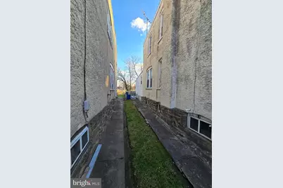 319 E 20th Street, Chester, PA 19013 - Photo 3