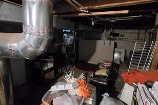 319 E 20th St, Chester, PA 19013 - Photo 35