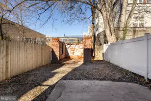 414 E 20th St, Chester, PA 19013 - Photo 25