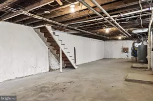 414 E 20th St, Chester, PA 19013 - Photo 23