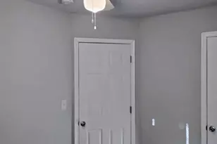 1224 Clover Ln, Chester, PA 19013 - Photo 17