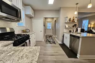 404 W Wayne Ave, Wayne, PA 19087 - Photo 3