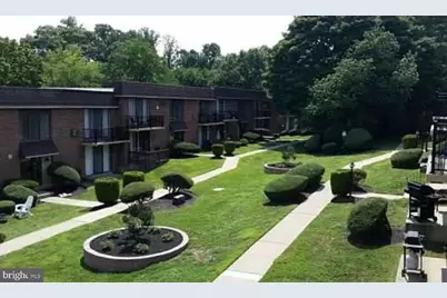 100 E Glenolden Avenue #D-17, Glenolden, PA 19036 - Photo 17