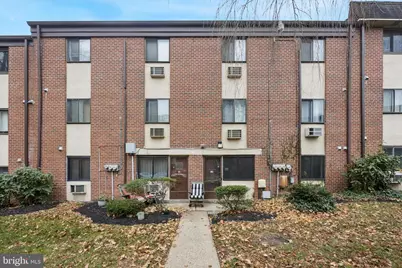 100 E Glenolden Avenue #D-17, Glenolden, PA 19036 - Photo 1