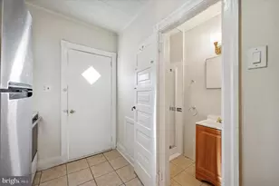 77 N Keystone Ave, Upper Darby, PA 19082 - Photo 13