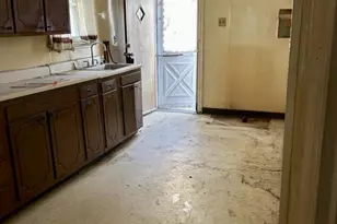 1407 Townsend St, Chester, PA 19013 - Photo 3