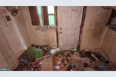 1233 Clover Lane, Chester, PA 19013 - Photo 17