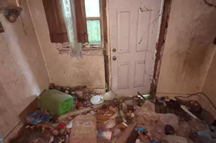 1233 Clover Ln, Chester, PA 19013 - Photo 17